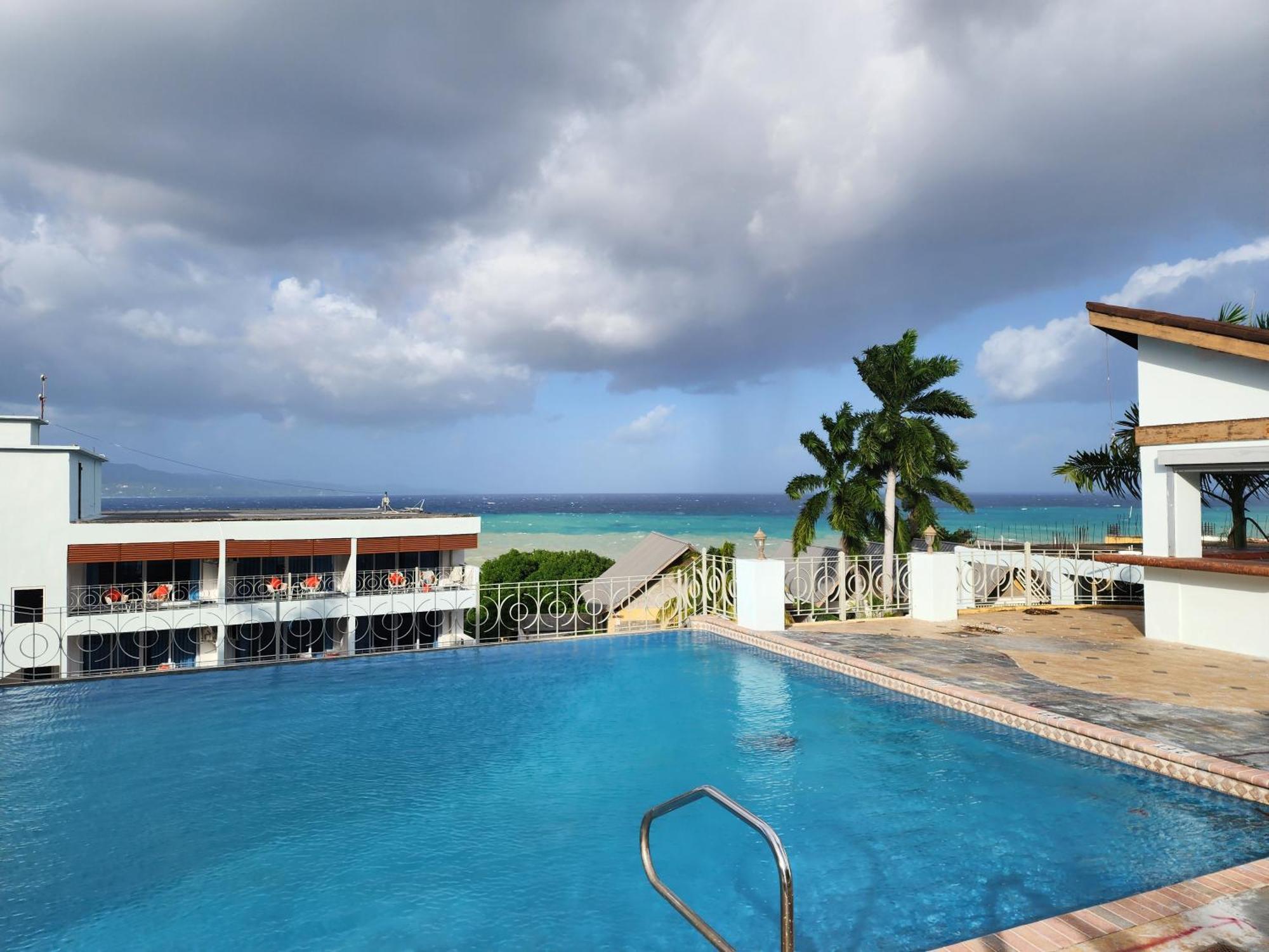 Hotel 39 Jamaica มอนเทโกเบย์ ภายนอก รูปภาพ
