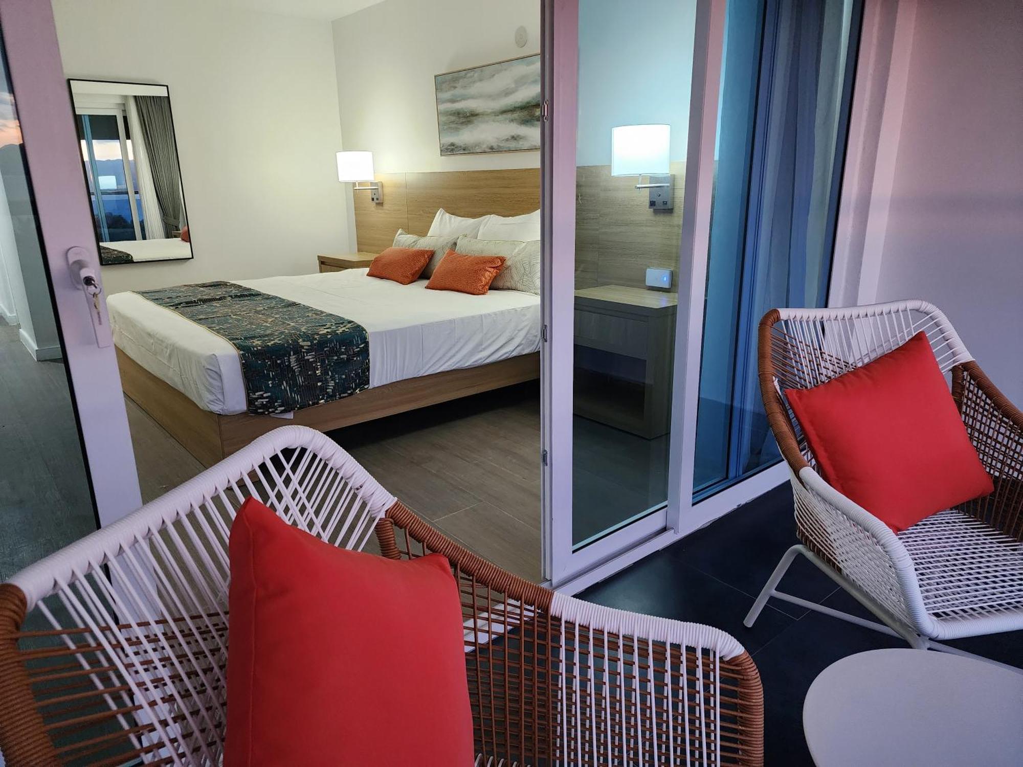 Hotel 39 Jamaica มอนเทโกเบย์ ภายนอก รูปภาพ
