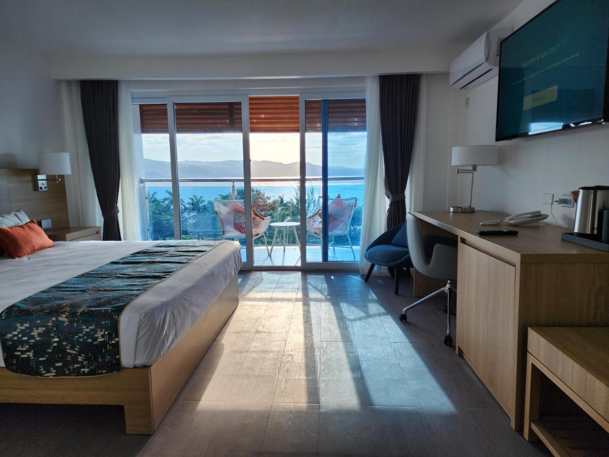 Hotel 39 Jamaica มอนเทโกเบย์ ภายนอก รูปภาพ