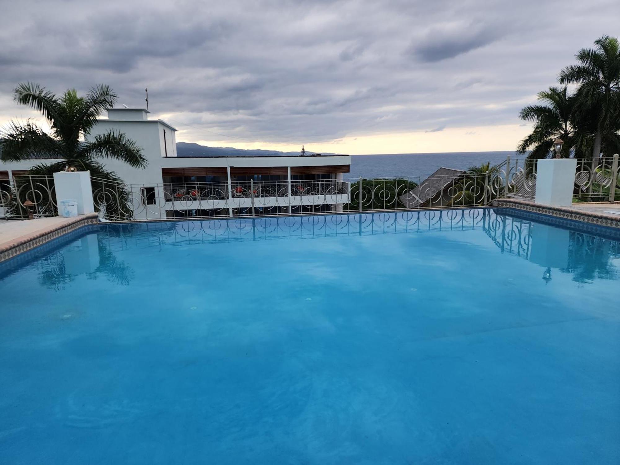 Hotel 39 Jamaica มอนเทโกเบย์ ภายนอก รูปภาพ