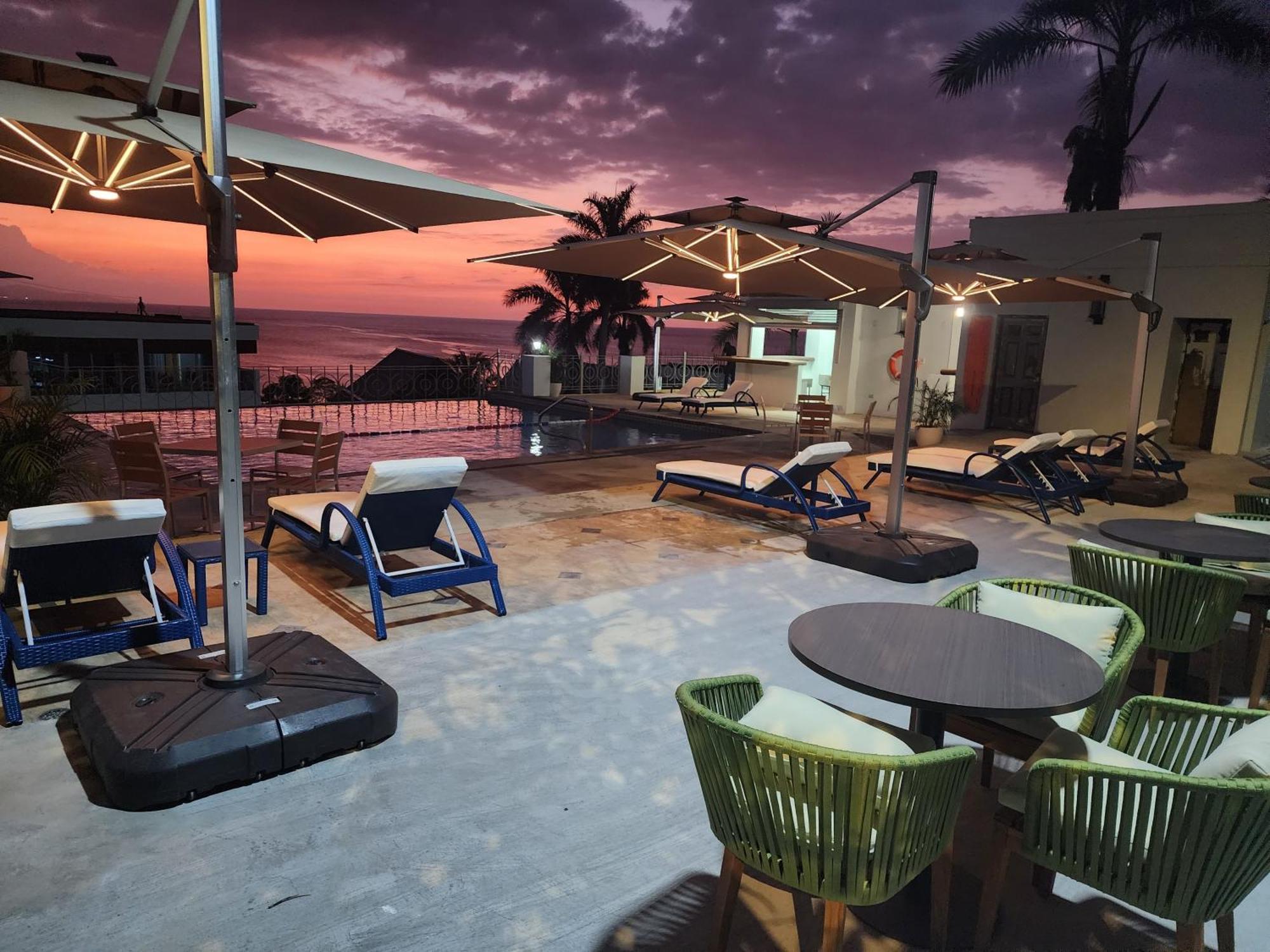 Hotel 39 Jamaica มอนเทโกเบย์ ภายนอก รูปภาพ