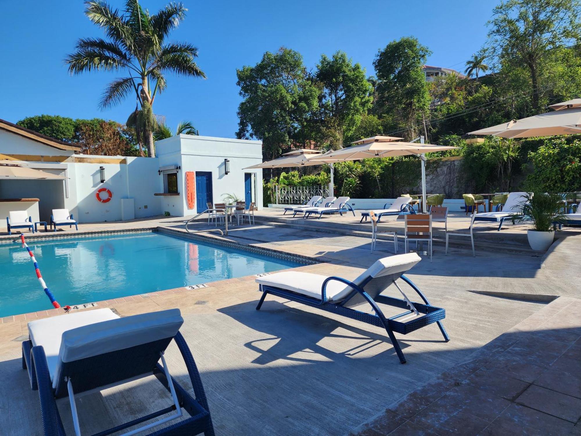 Hotel 39 Jamaica มอนเทโกเบย์ ภายนอก รูปภาพ