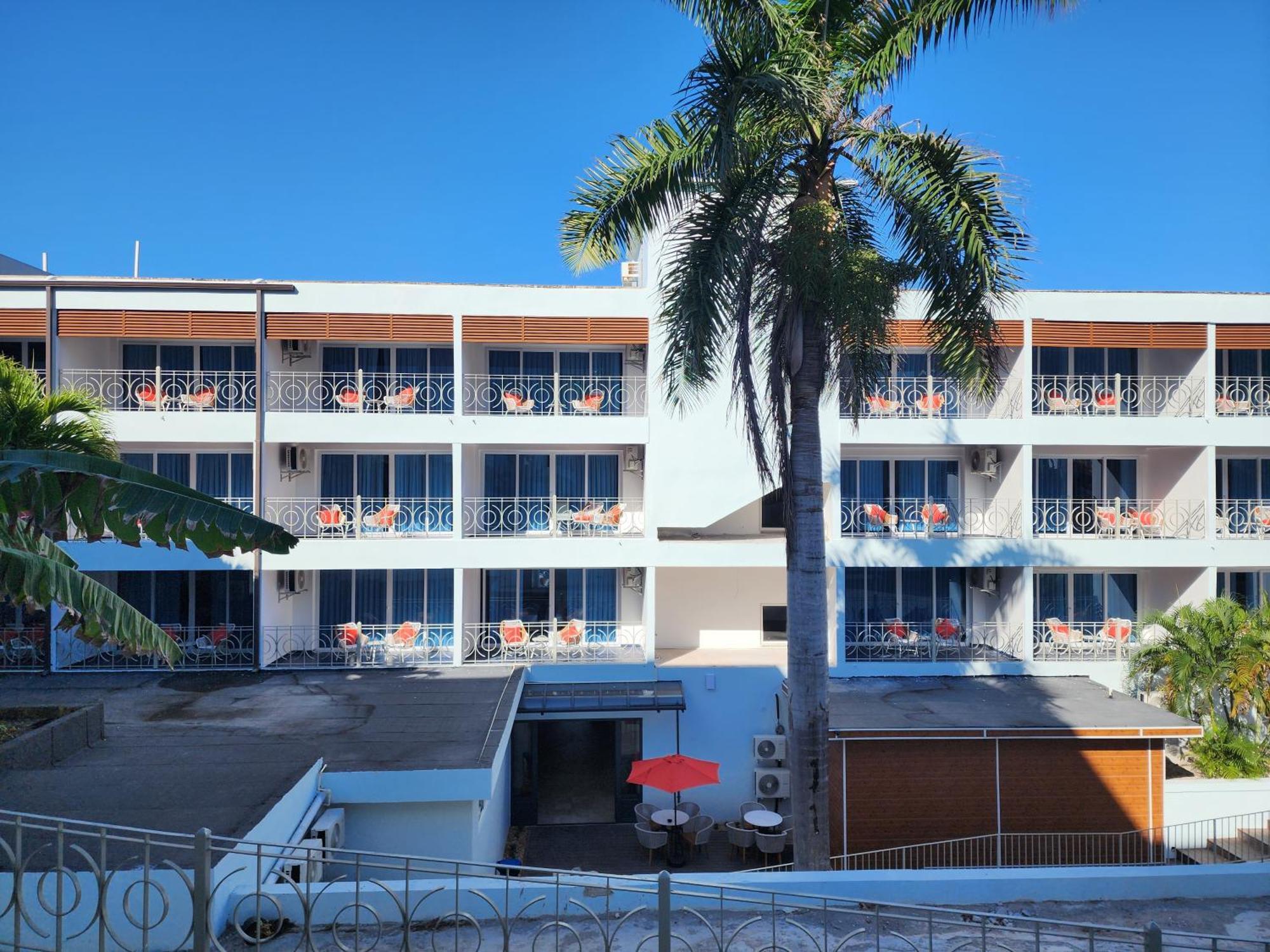 Hotel 39 Jamaica มอนเทโกเบย์ ภายนอก รูปภาพ