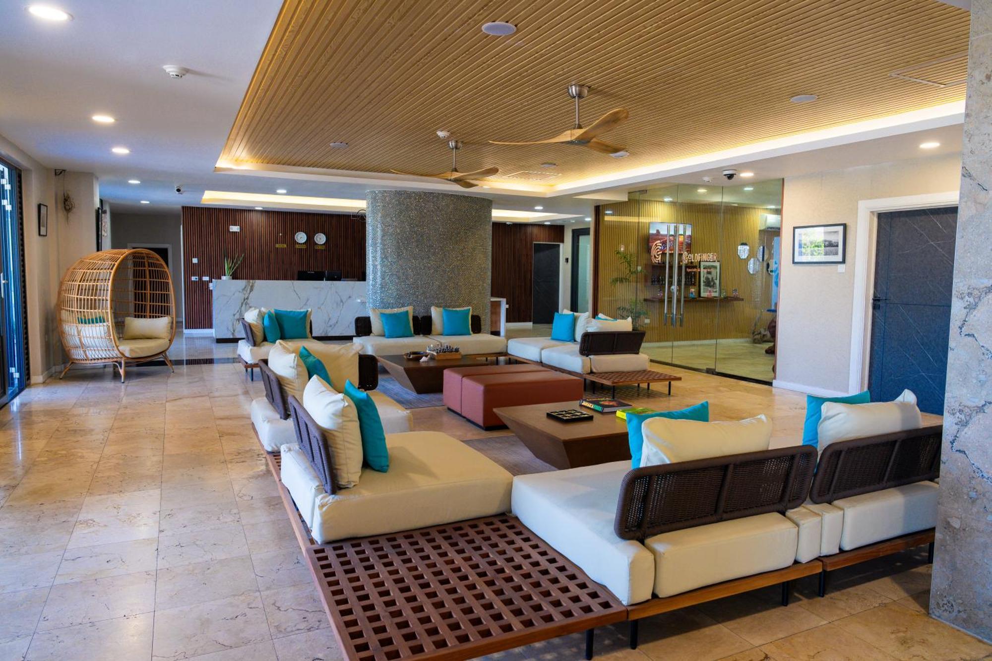 Hotel 39 Jamaica มอนเทโกเบย์ ภายนอก รูปภาพ